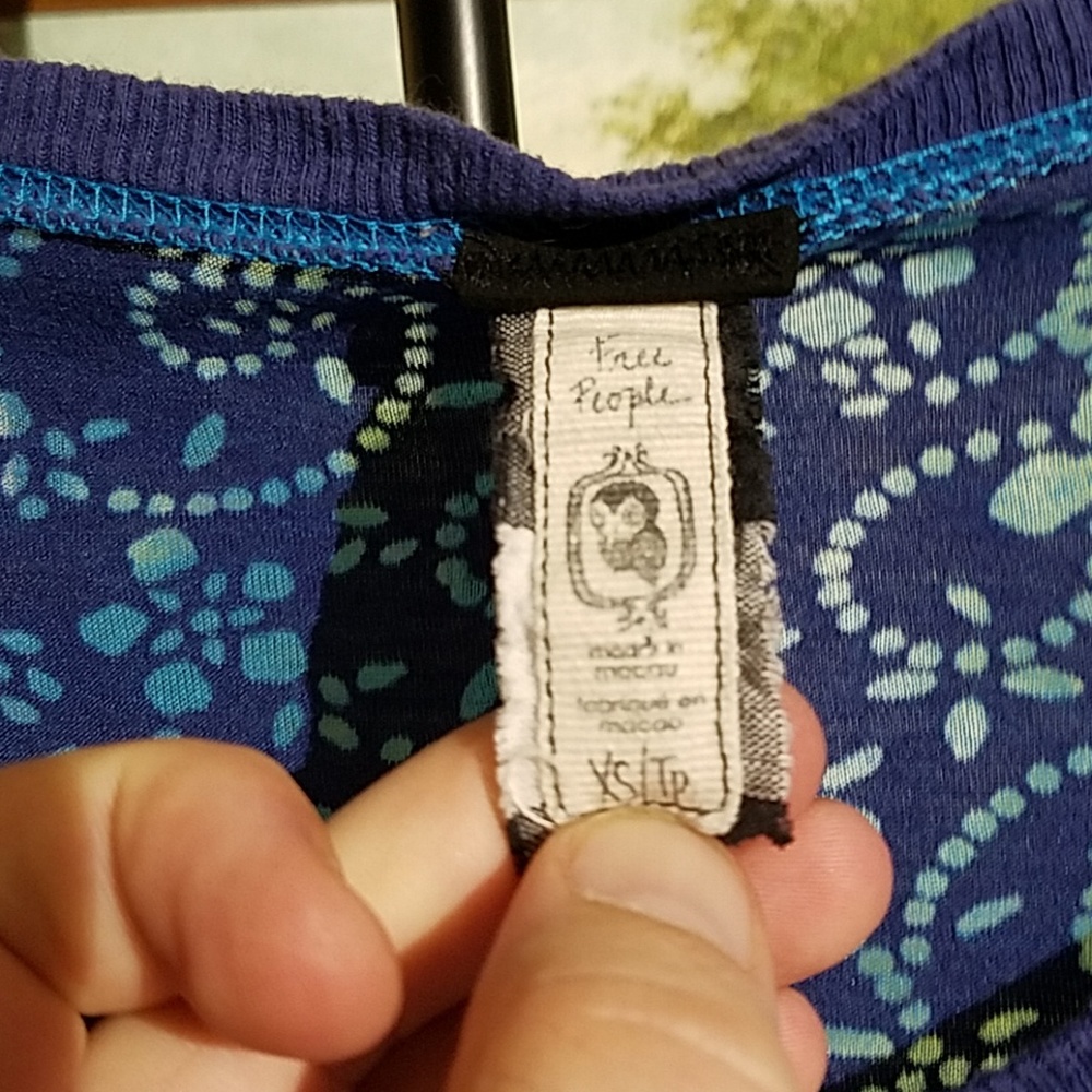 Free People  v neck long sleeve C11 - Picture 2 of 5
